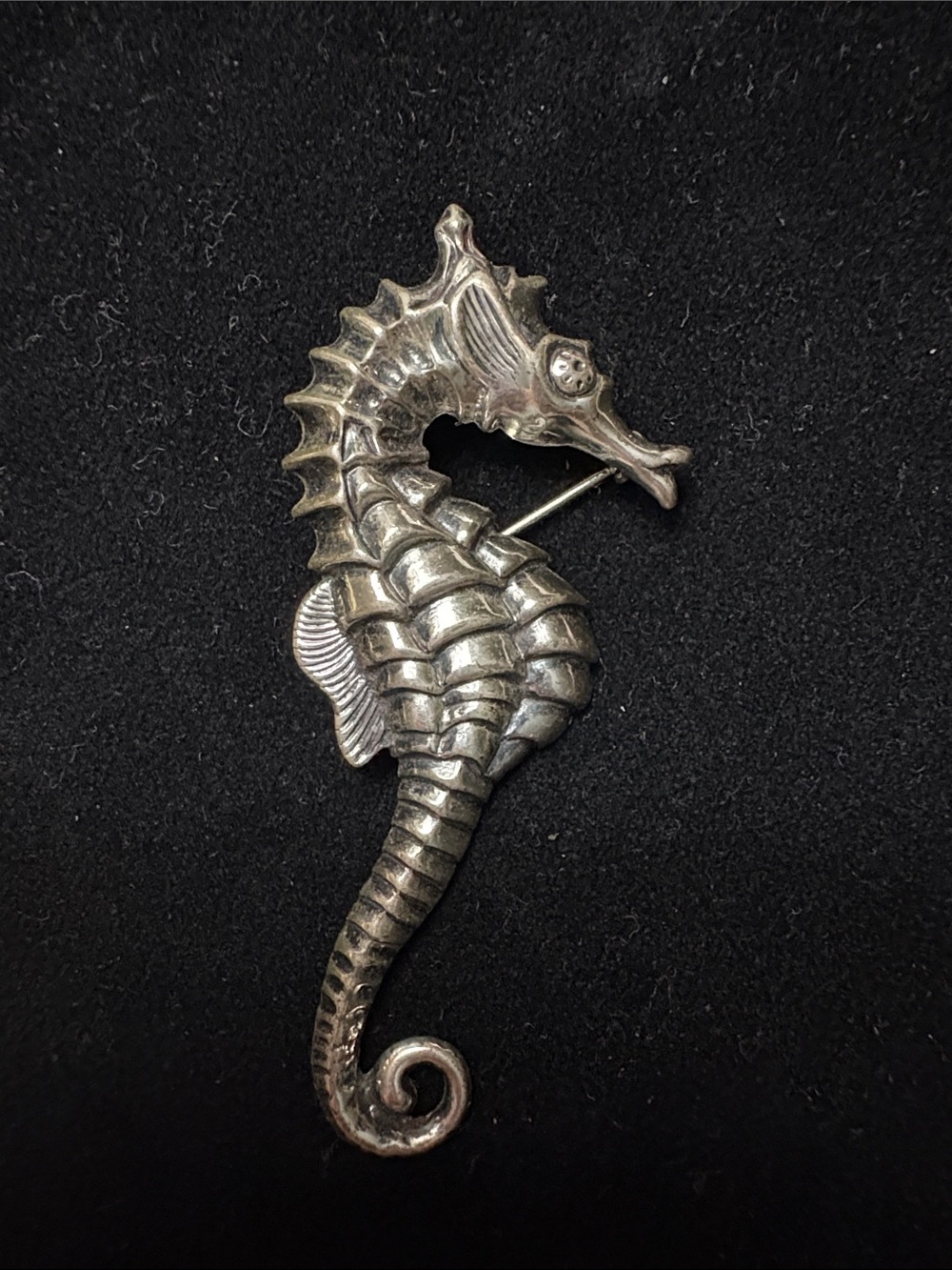 Silver Seahorse Brooch Pin